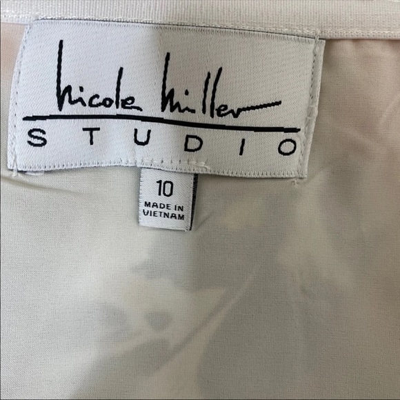 Nicole Miller Floral Print Ruffle Halter Dress - Picture 7 of 7